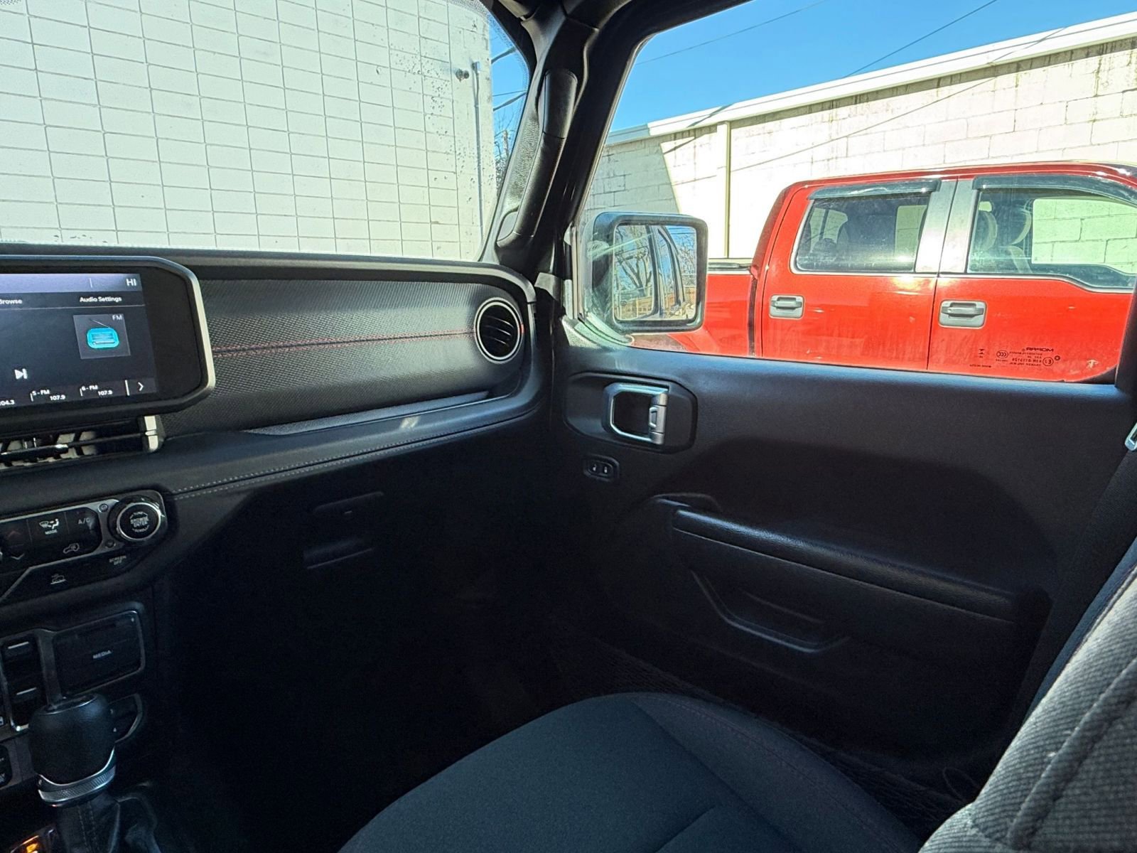 Thumbnail: 2025 Jeep Wrangler - 34