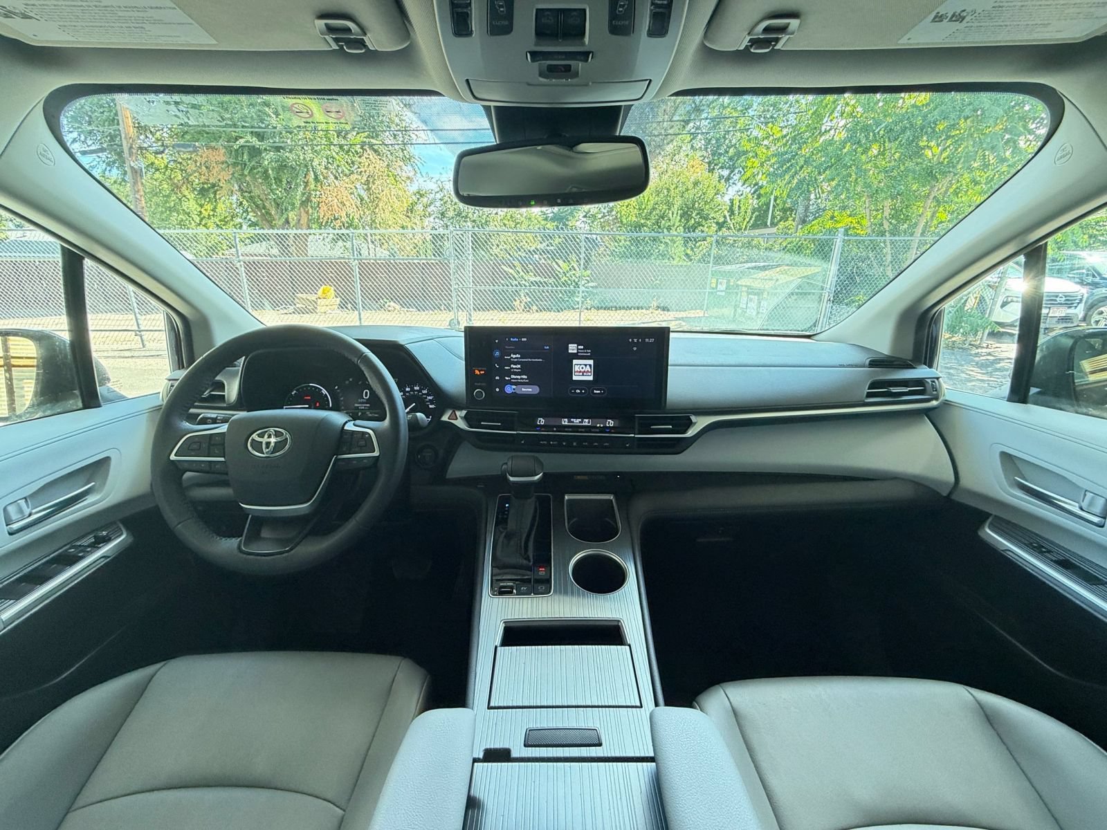 Thumbnail: 2025 Toyota Sienna - 34