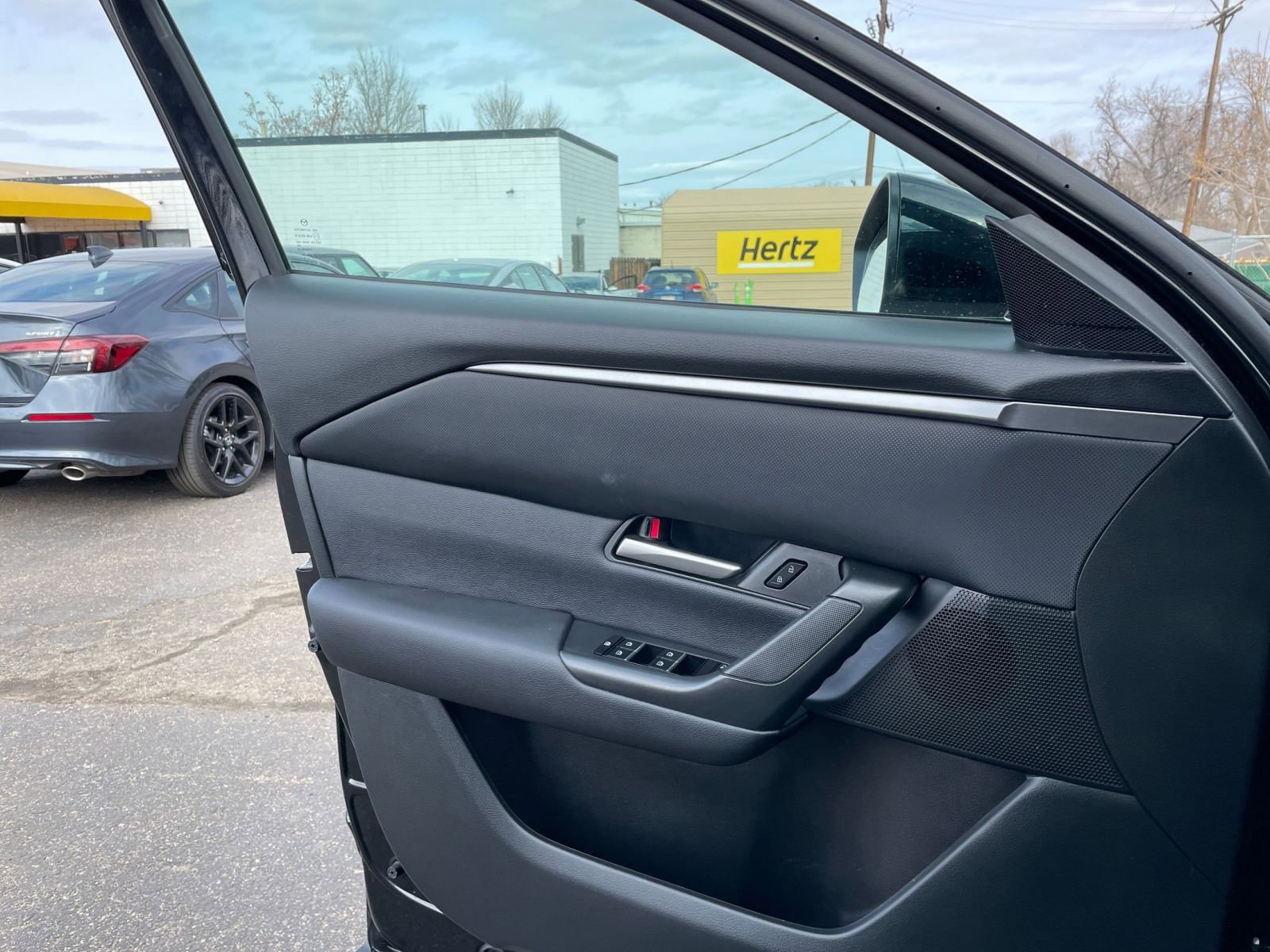 Thumbnail: 2025 Mazda CX-50 - 18