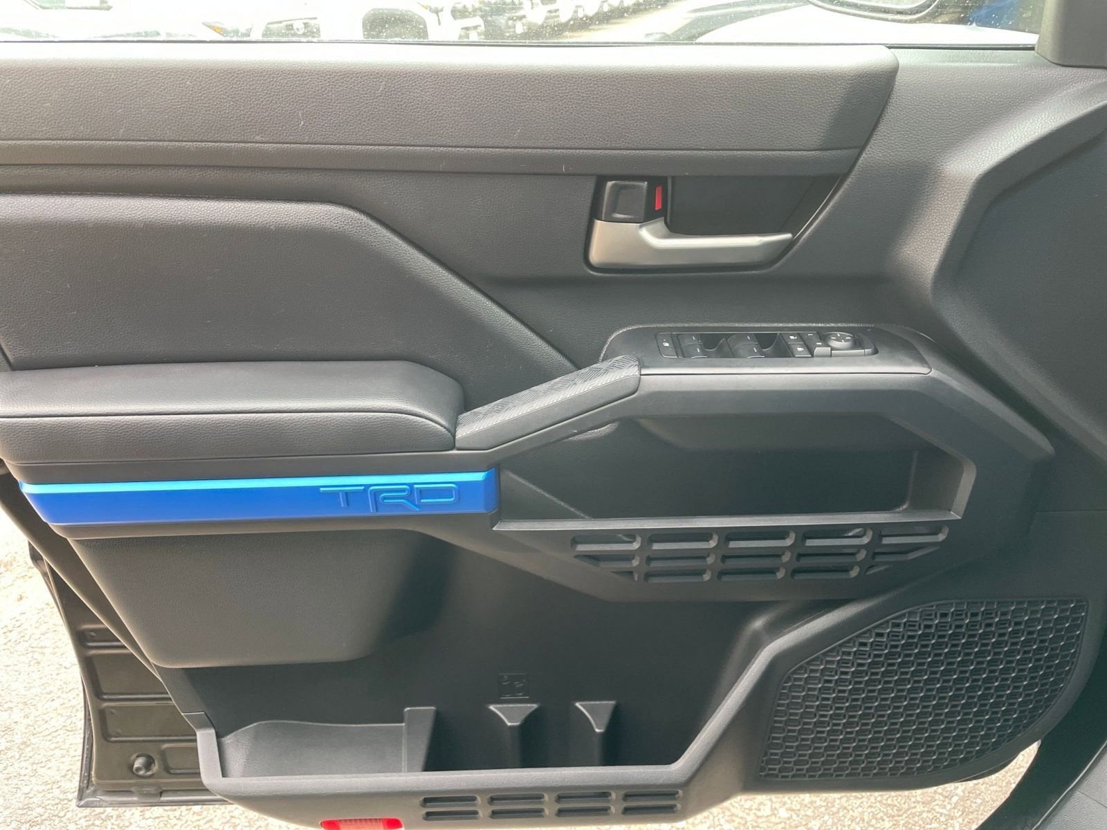 Thumbnail: 2025 Toyota Tacoma - 18