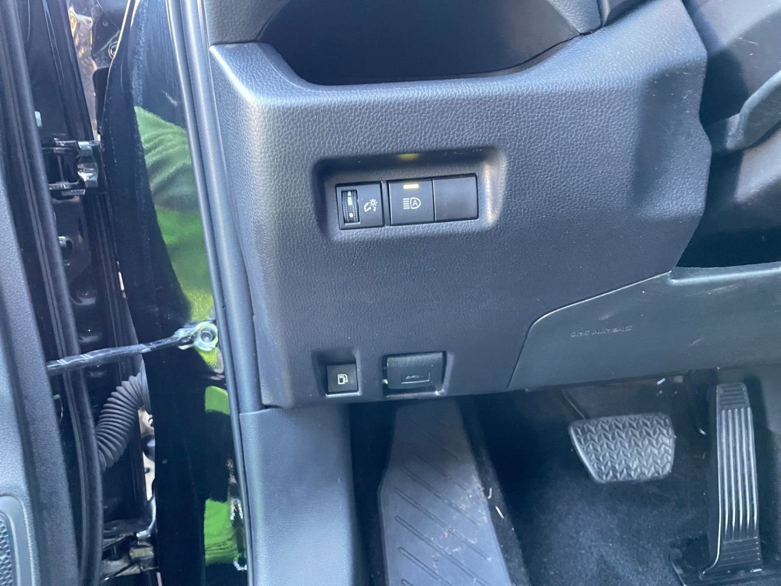 Thumbnail: 2025 Toyota RAV4 - 34