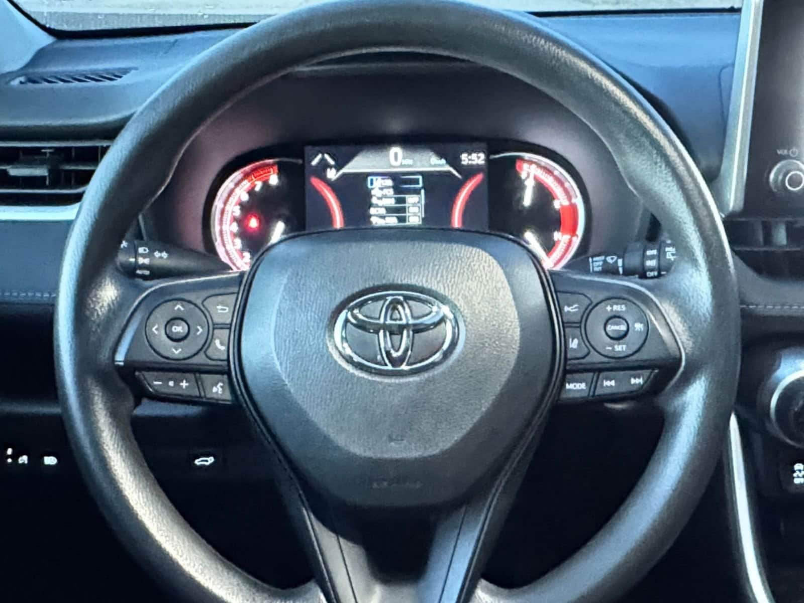 Thumbnail: 2025 Toyota RAV4 - 28