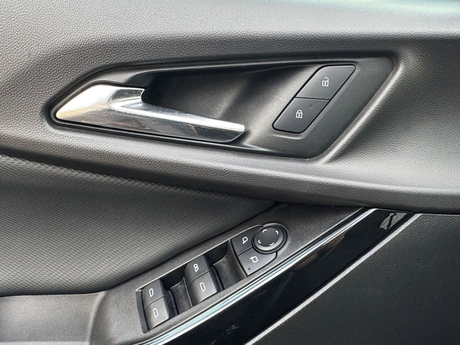 Thumbnail: 2025 Chevrolet Equinox - 20