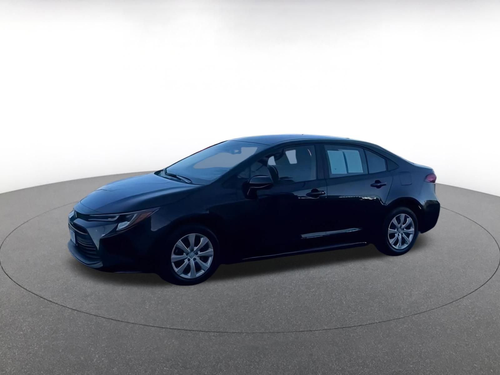 Thumbnail: 2025 Toyota Corolla - 4