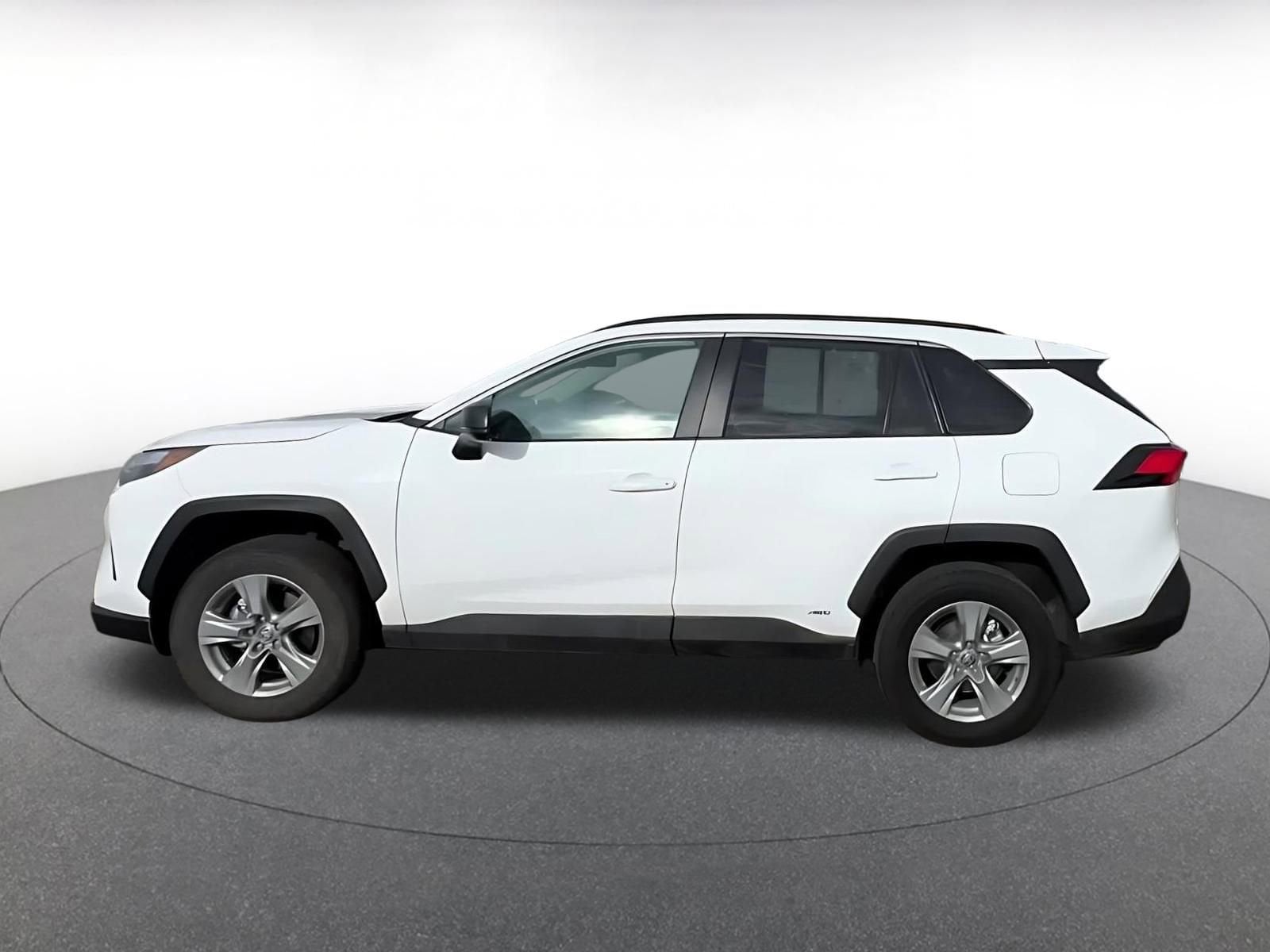 Thumbnail: 2025 Toyota RAV4 - 8