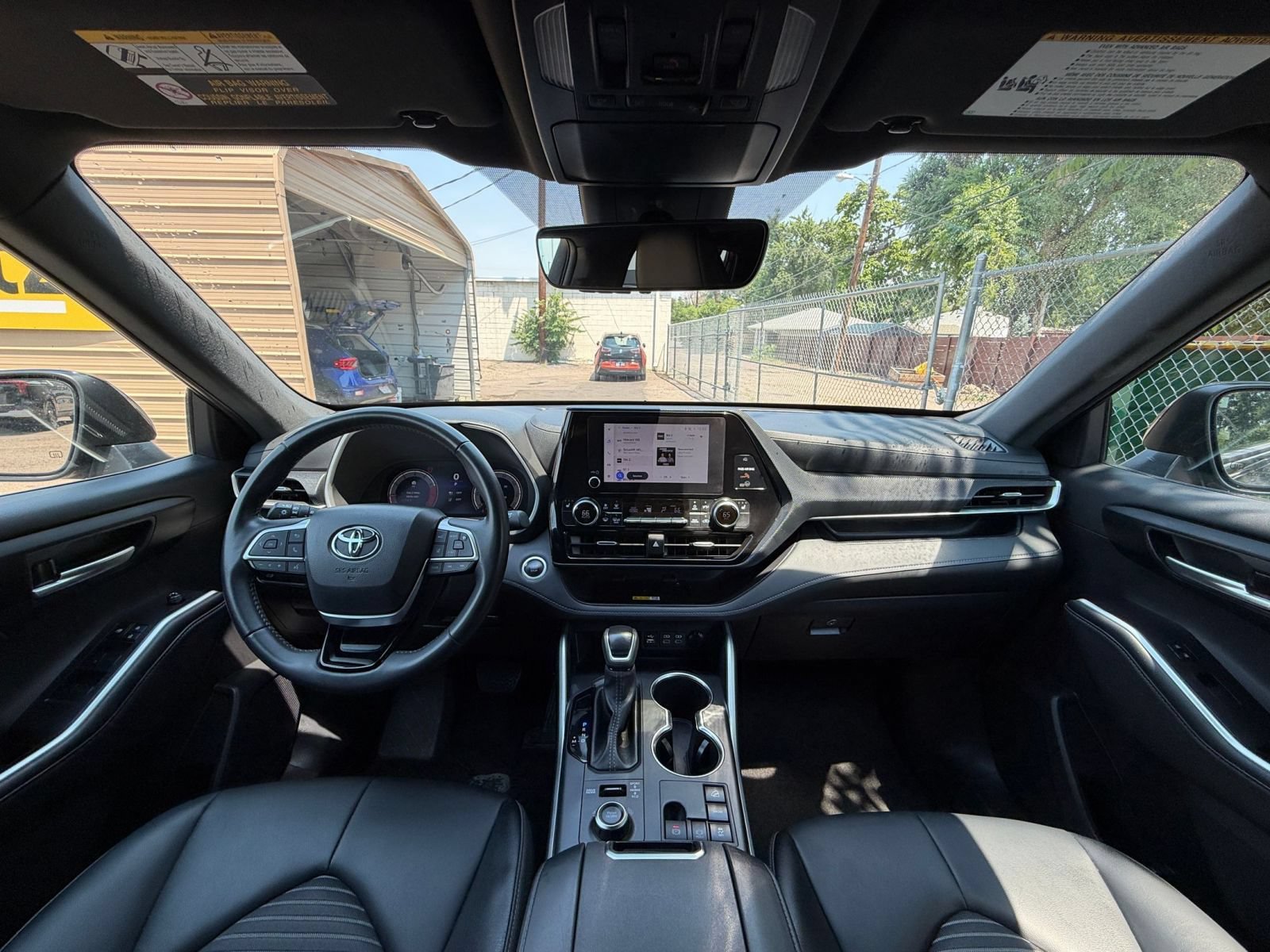 Thumbnail: 2025 Toyota Highlander - 31