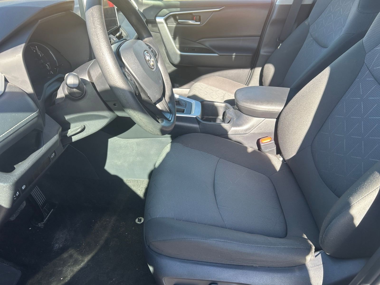 Thumbnail: 2025 Toyota RAV4 - 28