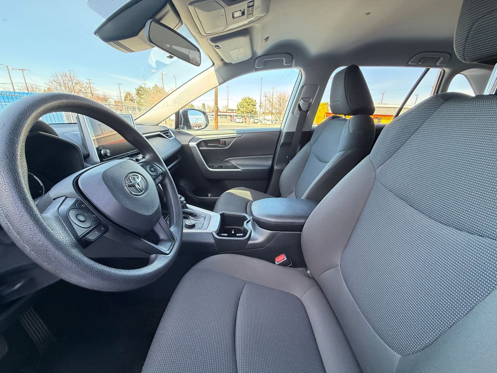 Thumbnail: 2025 Toyota RAV4 - 27