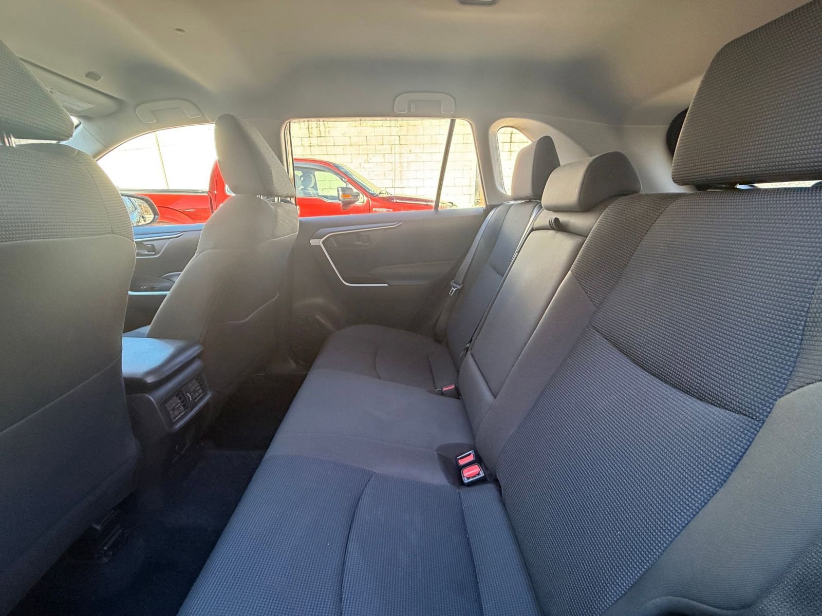 Thumbnail: 2025 Toyota RAV4 - 24