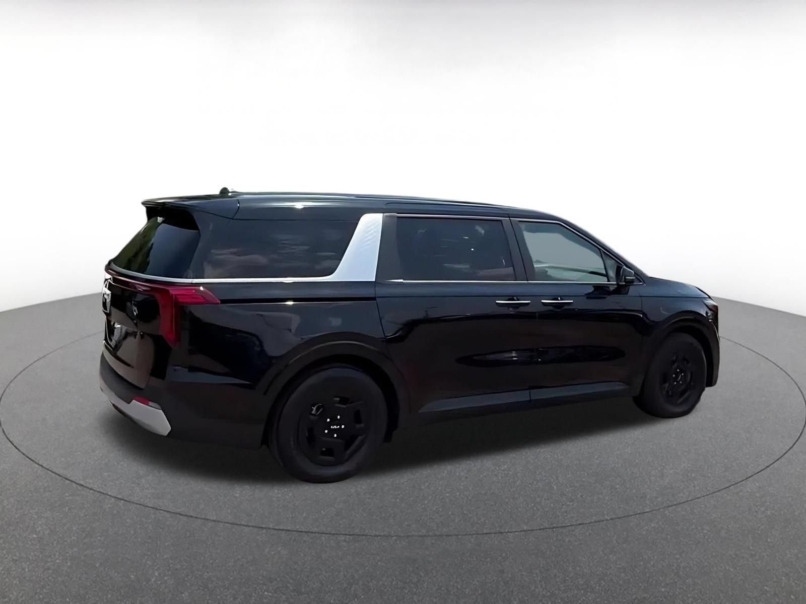 Thumbnail: 2026 Kia Carnival - 12