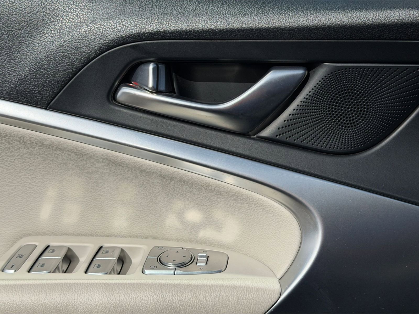 Thumbnail: 2025 Genesis G70 - 18