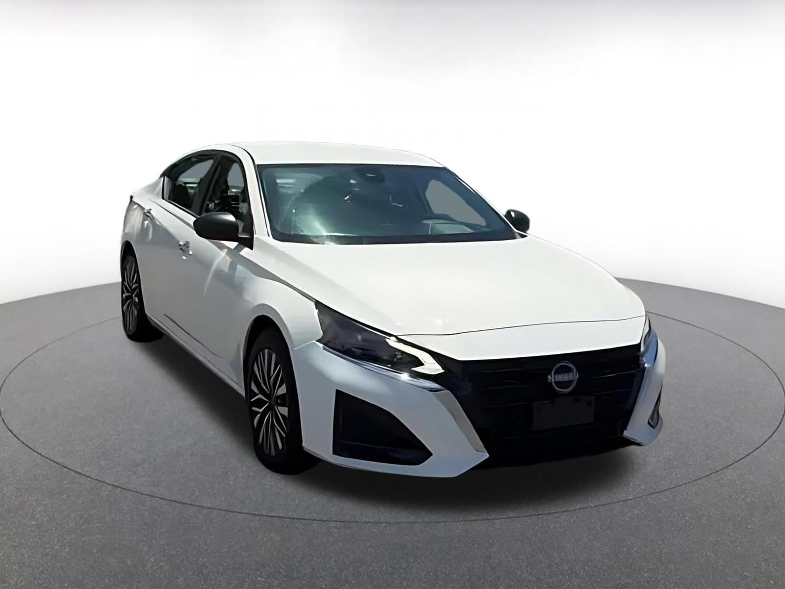 Thumbnail: 2025 Nissan Altima - 2