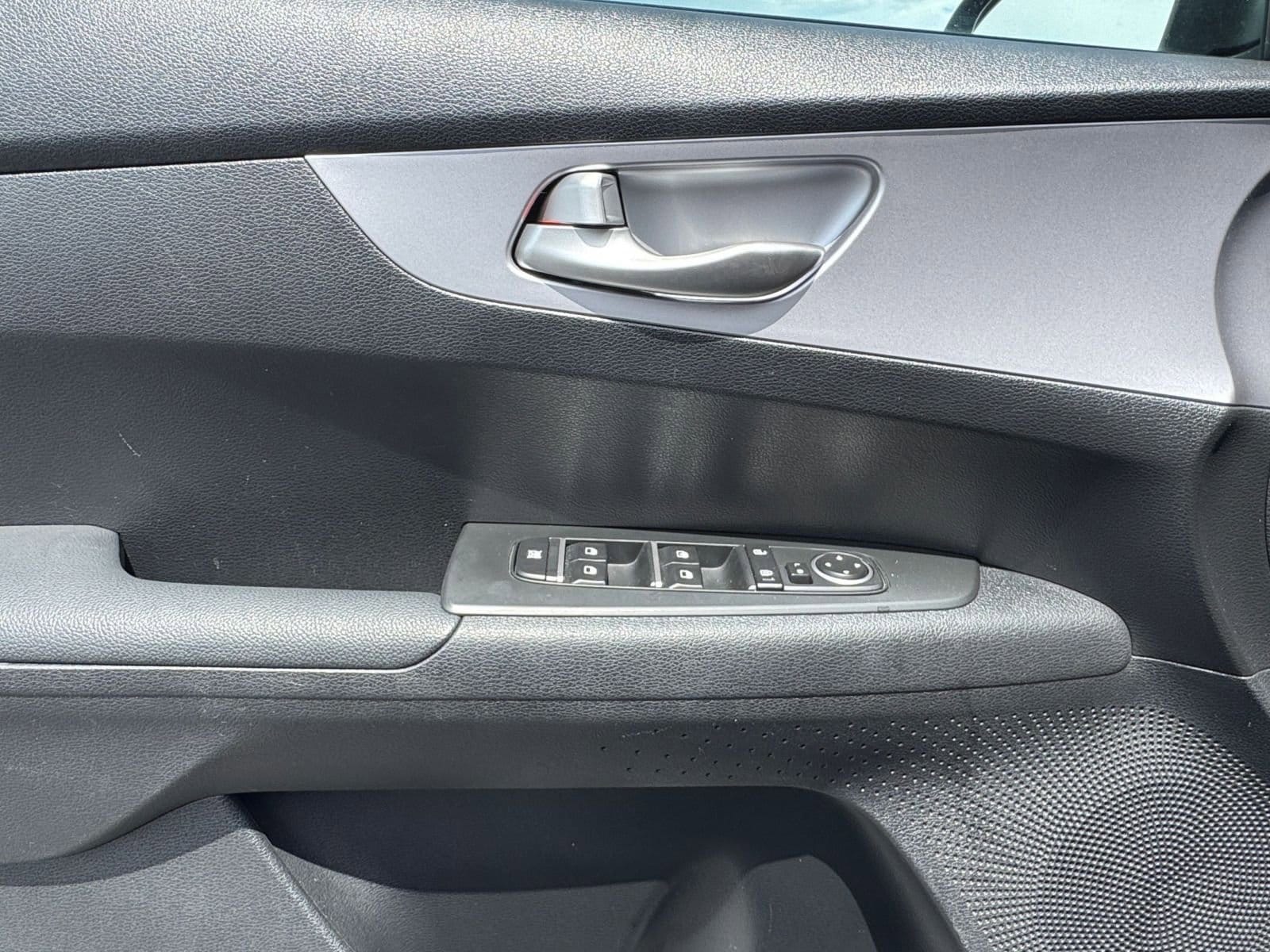 2024 Kia Forte LXS 20