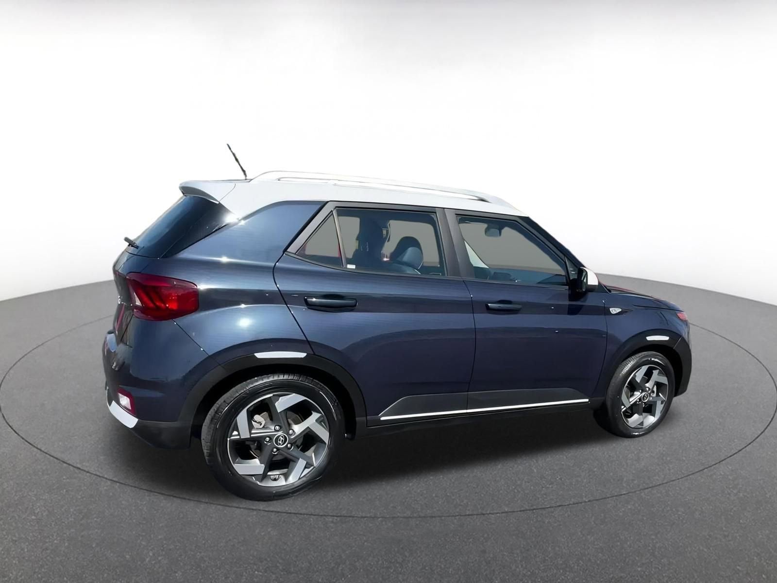 2023 Hyundai Venue Limited 15