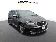 2023 Chrysler Pacifica Hybrid Limited -
                  Denver, CO