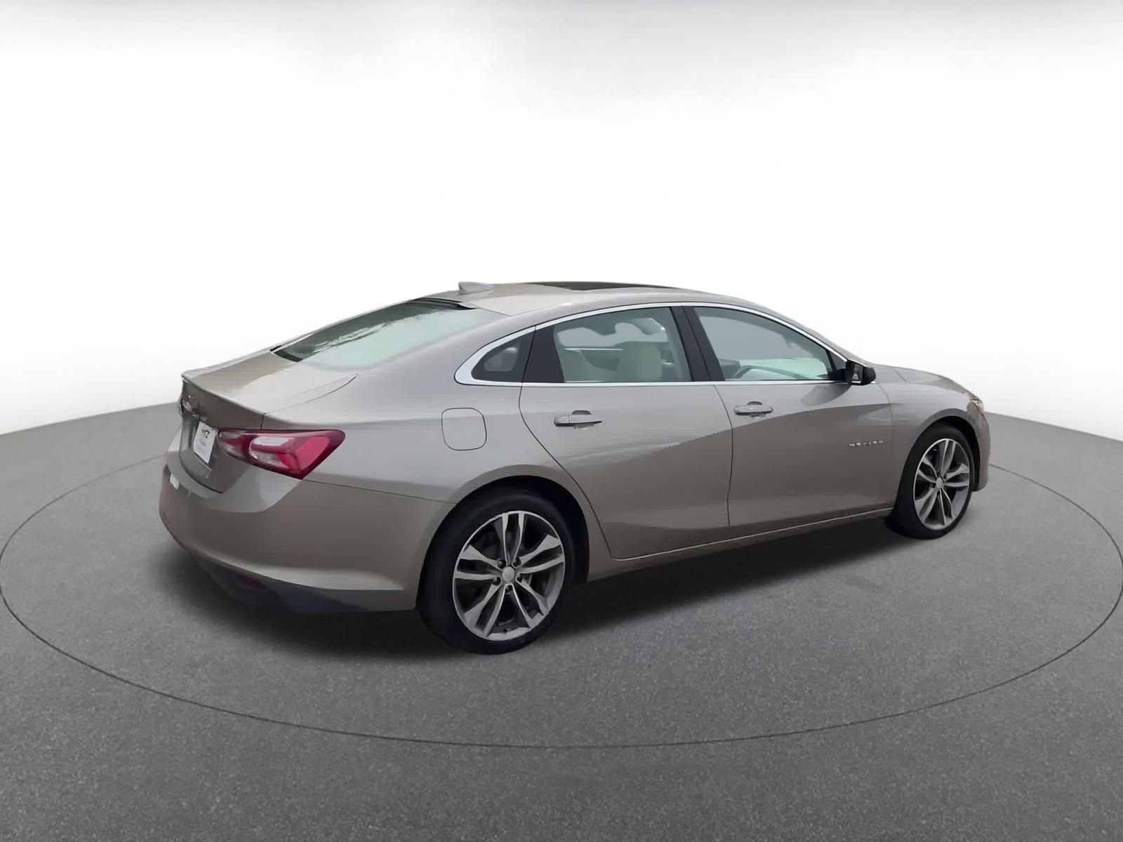 Thumbnail: 2024 Chevrolet Malibu - 15