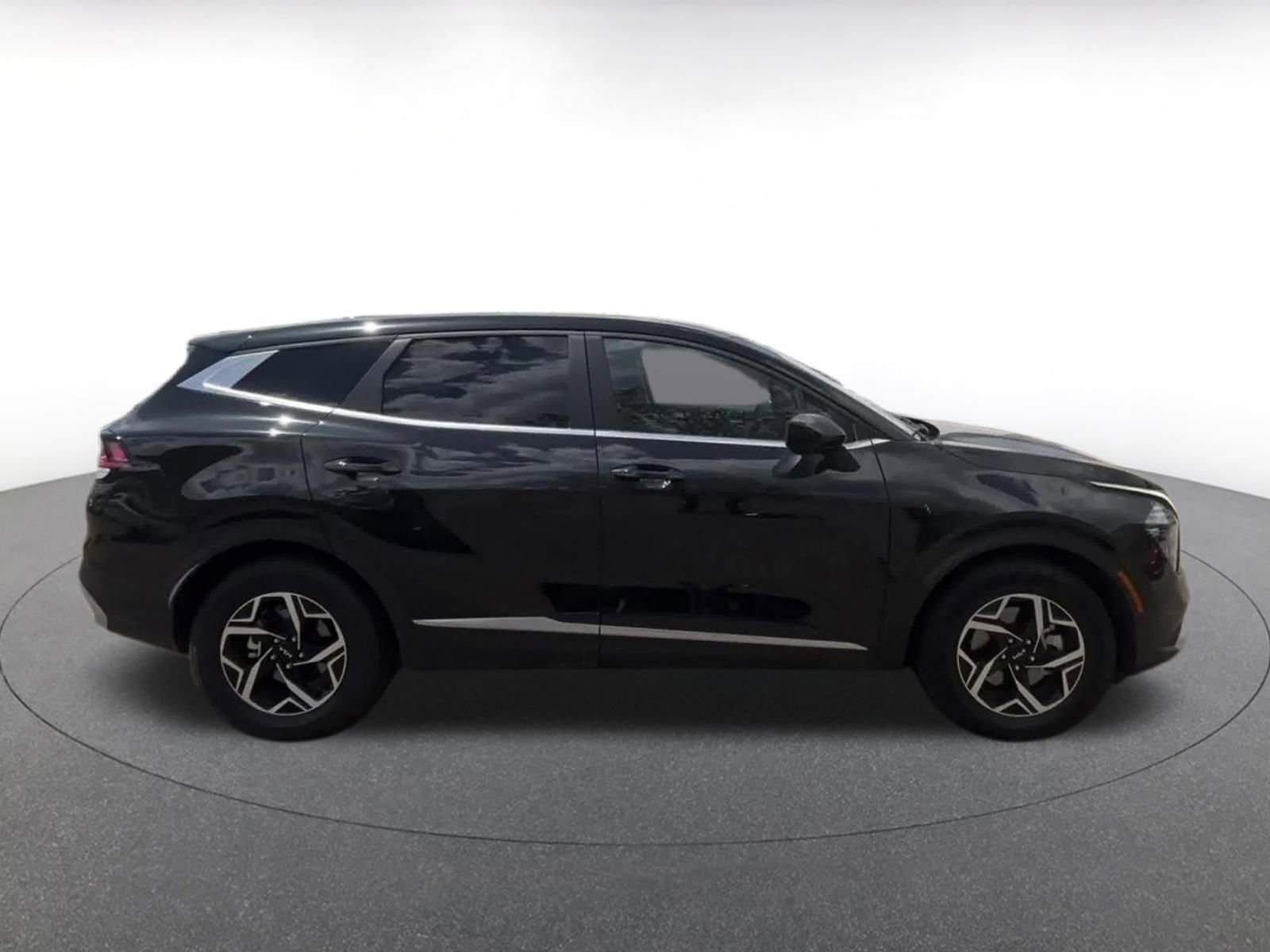 Thumbnail: 2025 Kia Sportage - 16