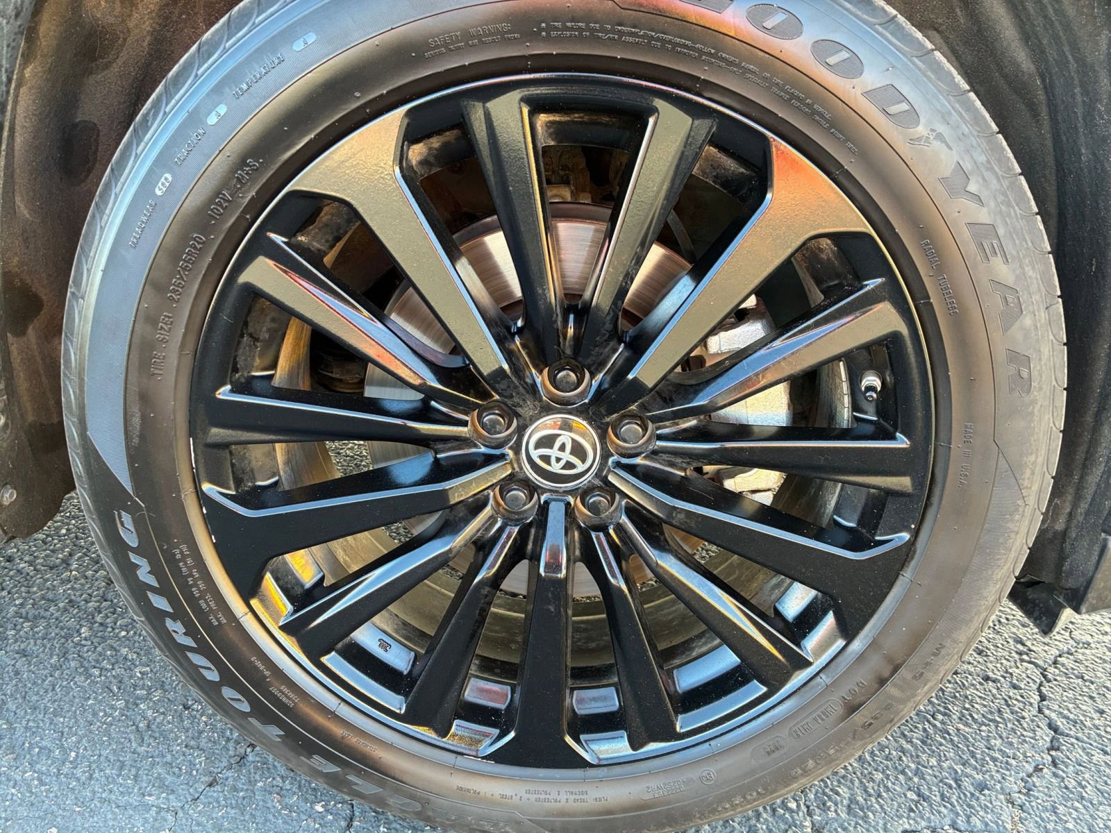 Thumbnail: 2025 Toyota Highlander - 35