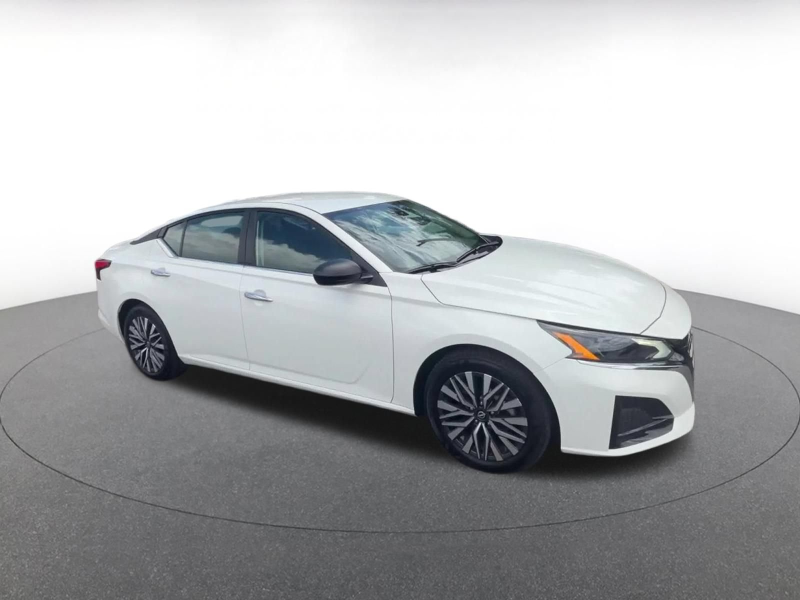 Thumbnail: 2025 Nissan Altima - 2