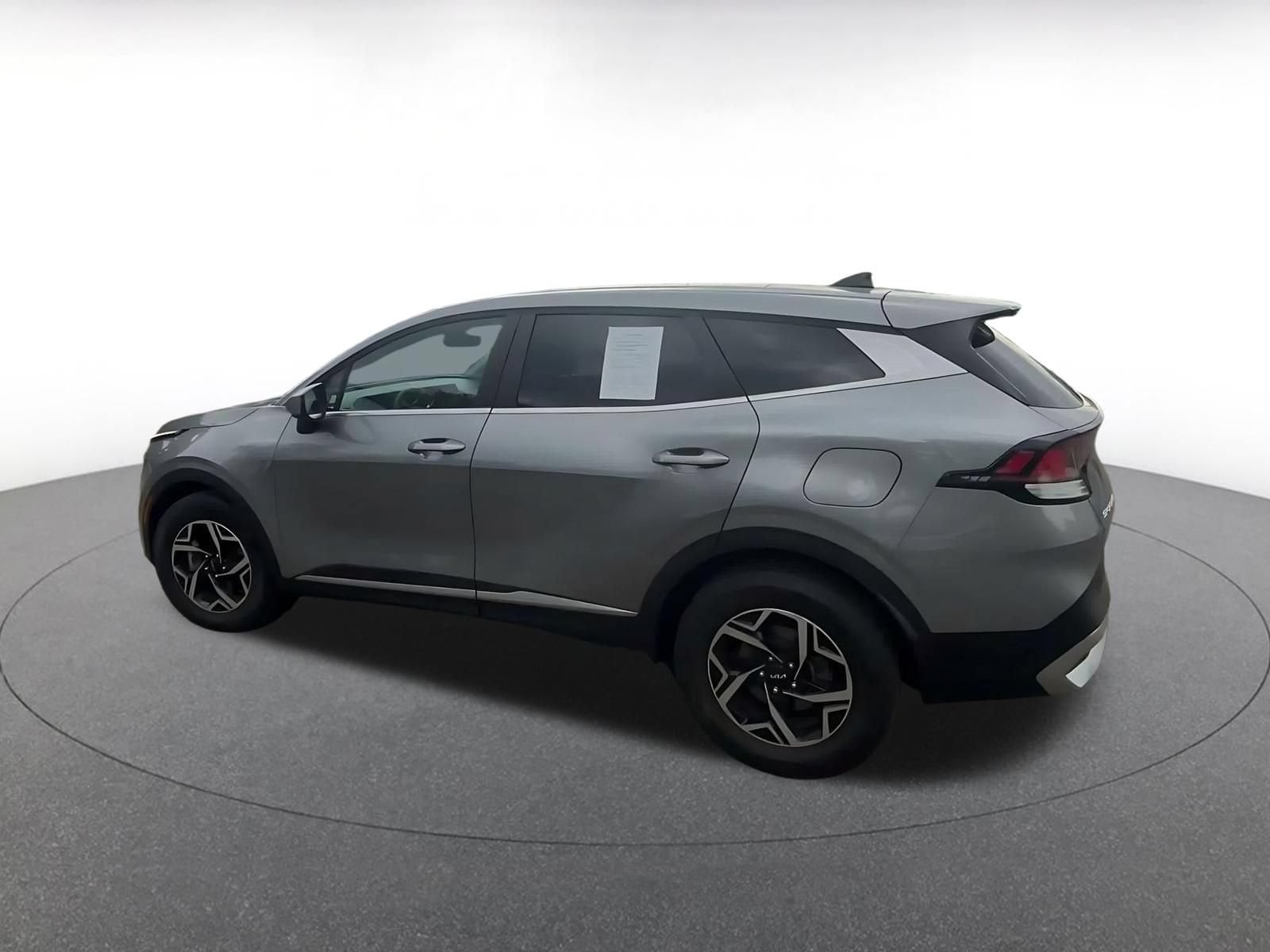 Thumbnail: 2024 Kia Sportage - 10
