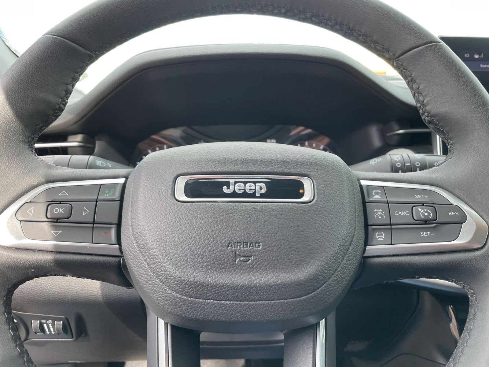 Thumbnail: 2025 Jeep Compass - 29