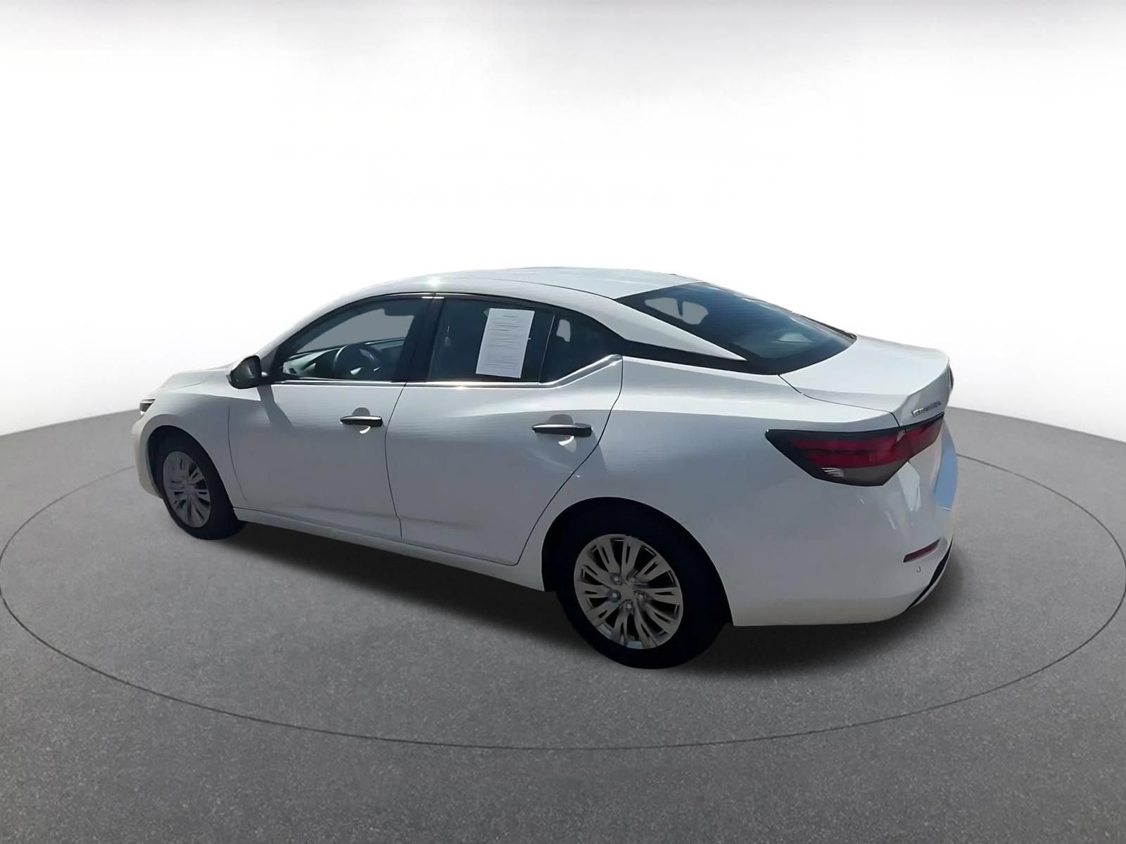 Thumbnail: 2025 Nissan Sentra - 9
