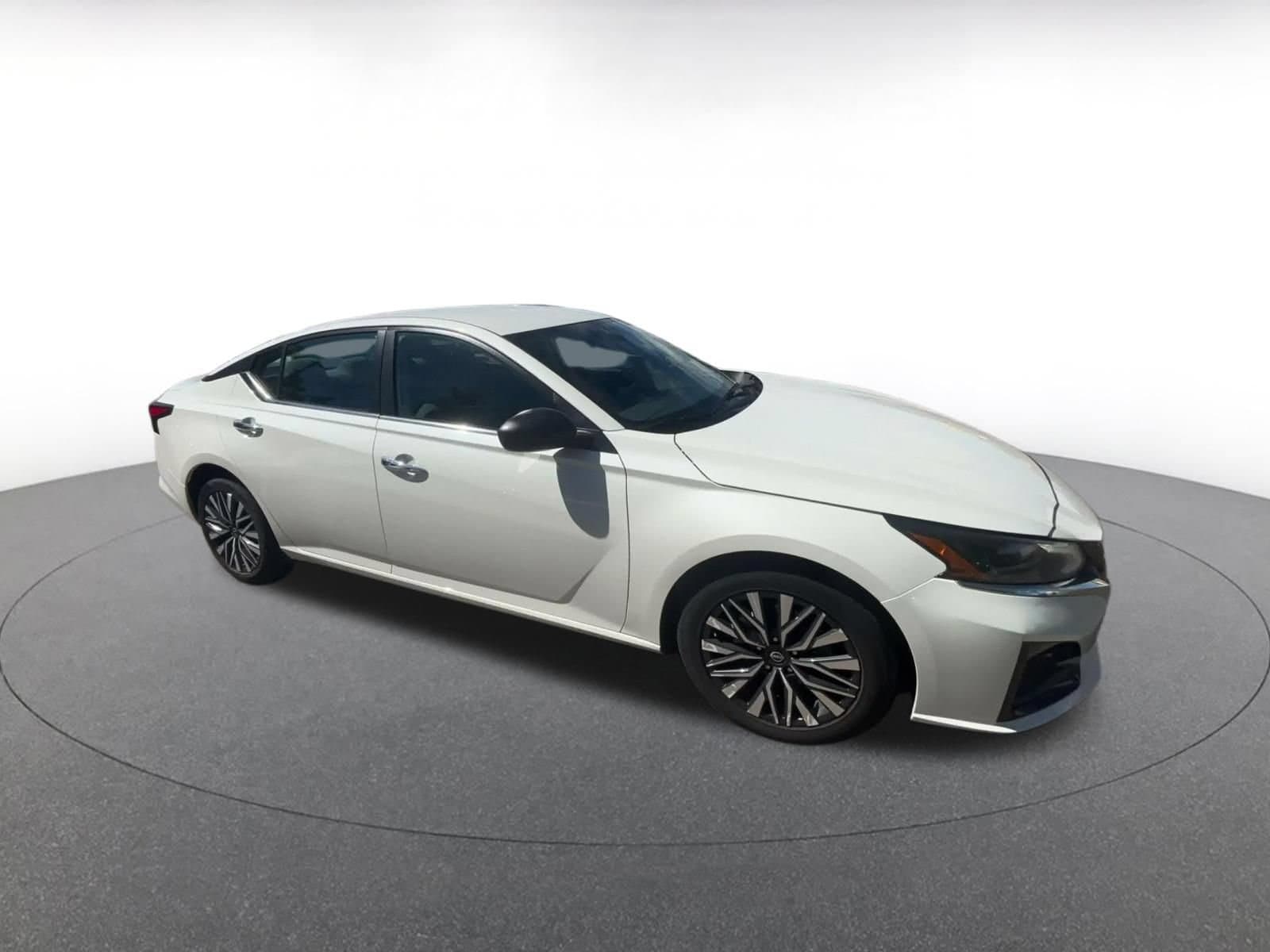 Thumbnail: 2025 Nissan Altima - 2