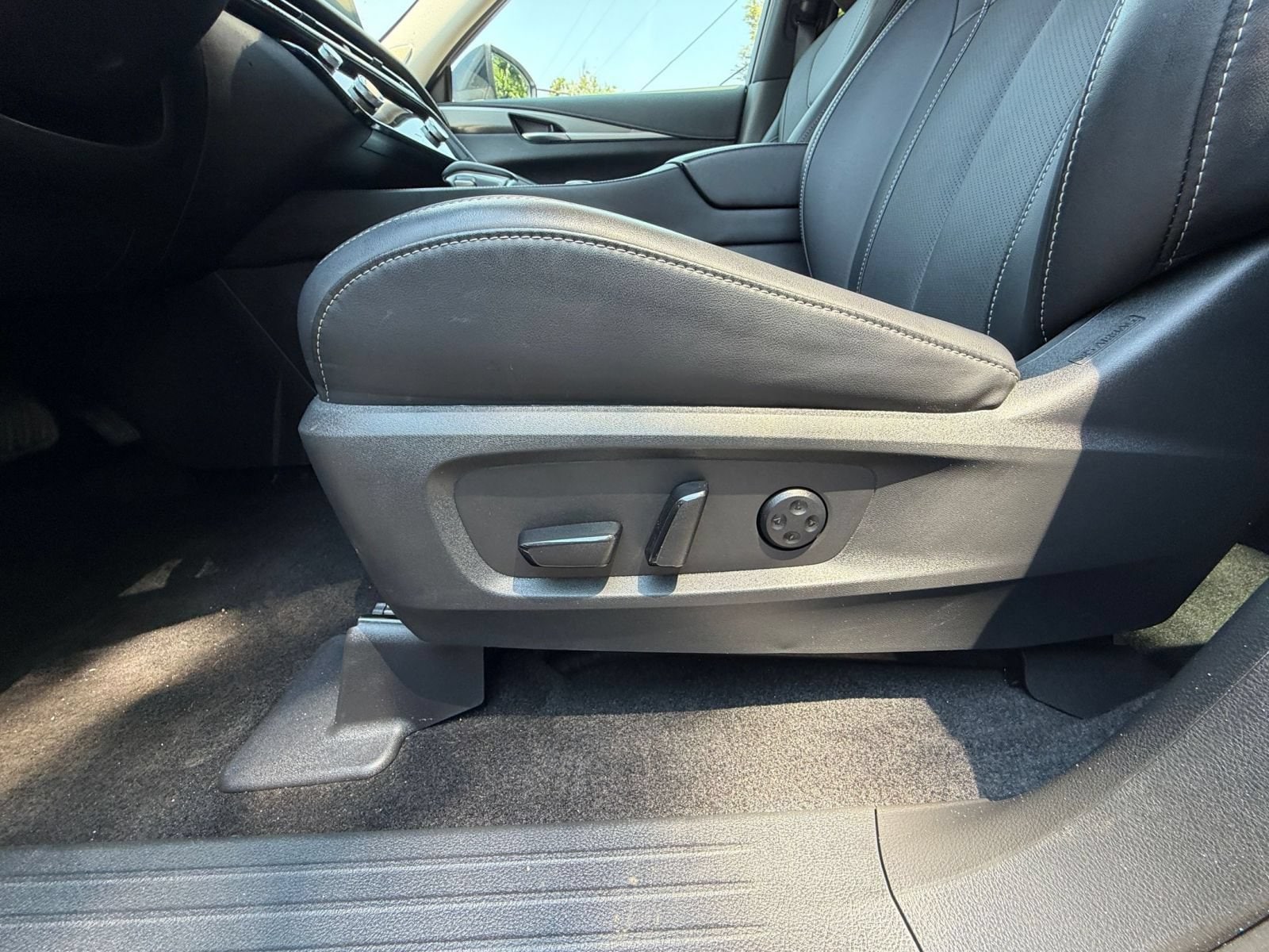 Thumbnail: 2026 INFINITI QX60 - 23