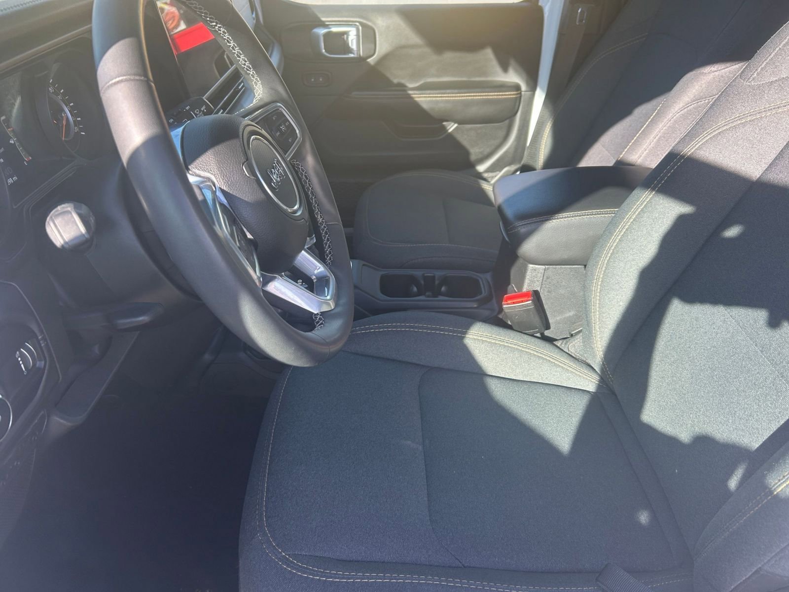 Thumbnail: 2025 Jeep Wrangler - 27