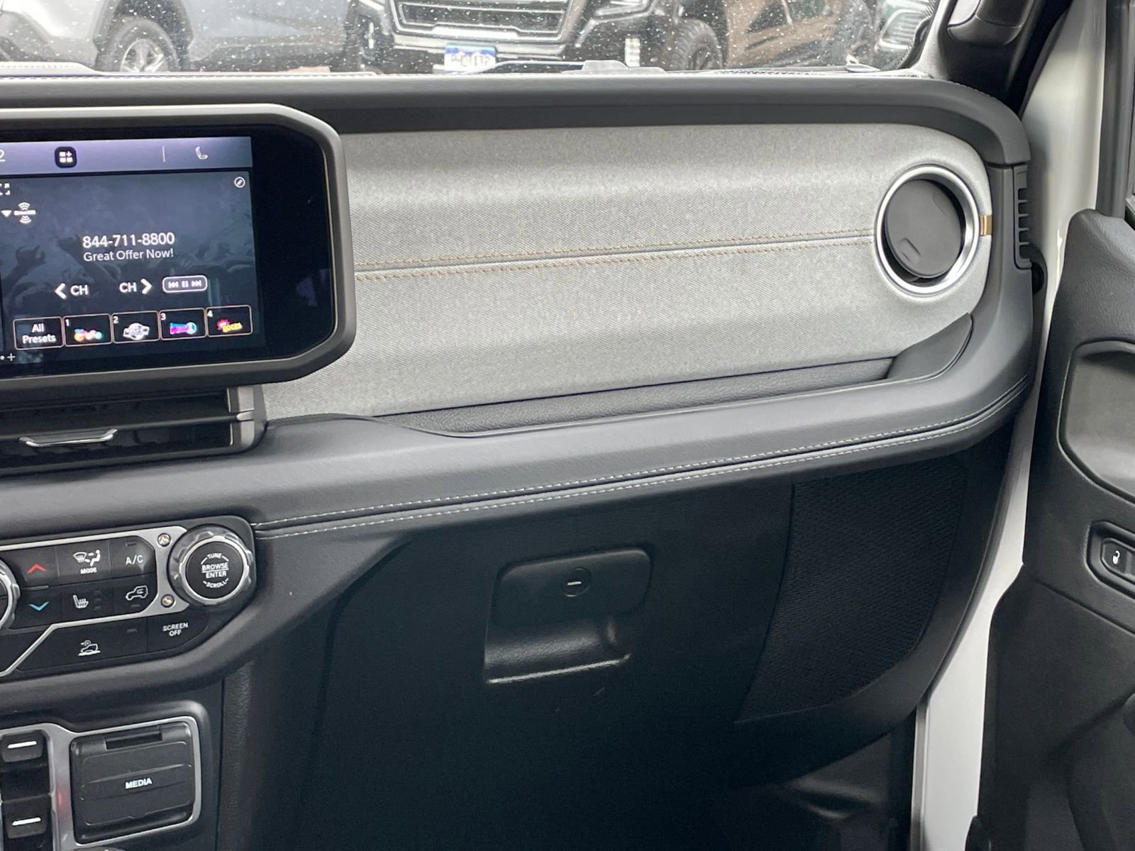 Thumbnail: 2025 Jeep Wrangler - 35