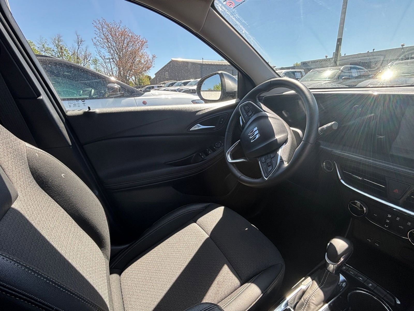 Thumbnail: 2025 Buick Encore GX - 31