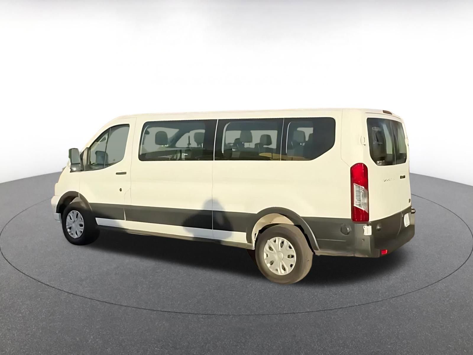 Thumbnail: 2024 Ford Econoline - 8