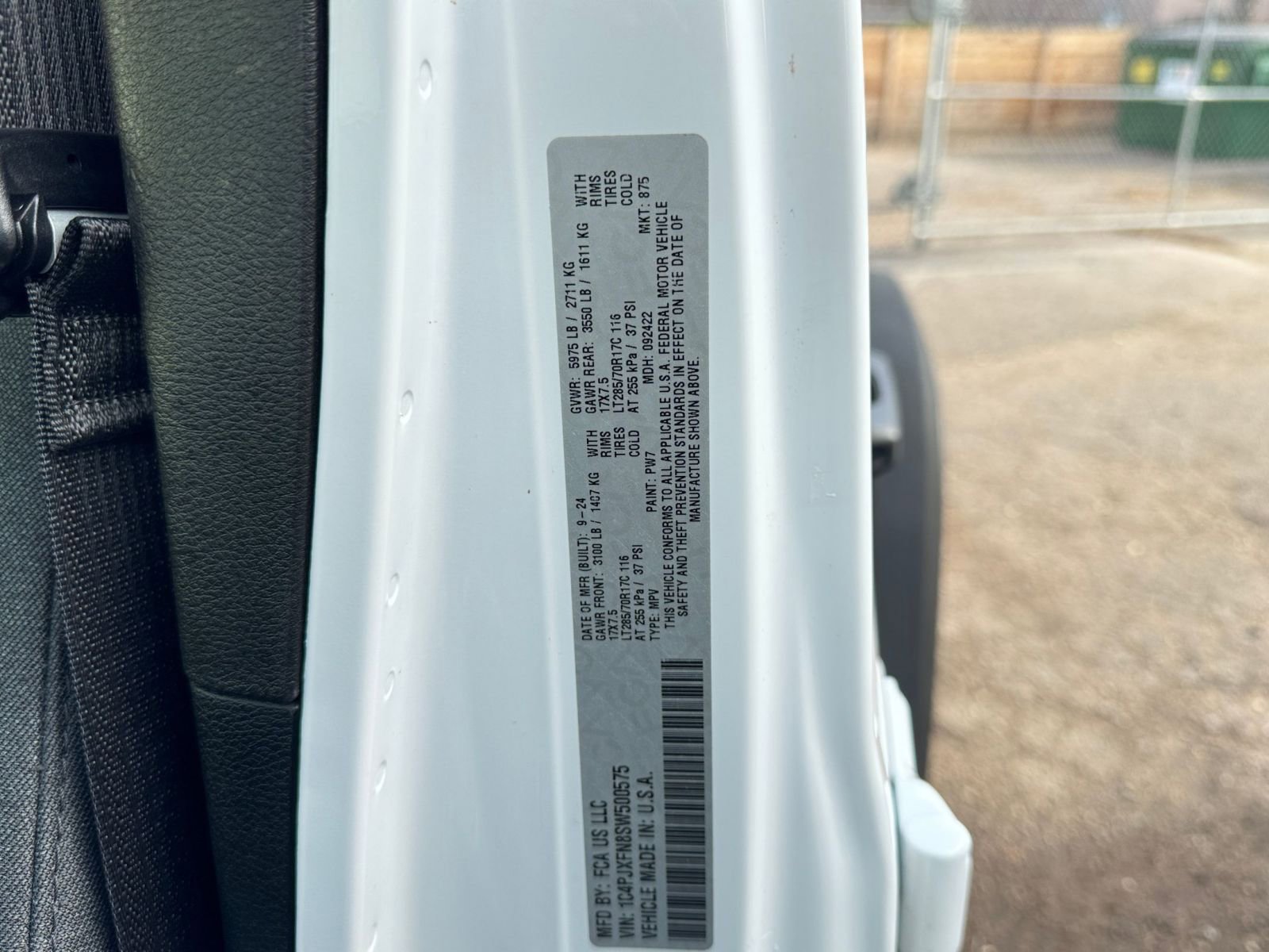 Thumbnail: 2025 Toyota RAV4 - 28