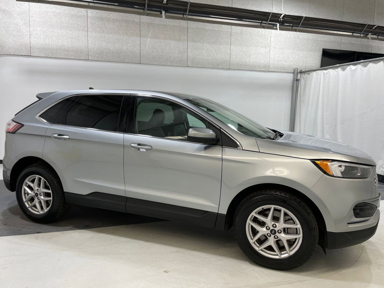 2024 Ford Edge SEL 16