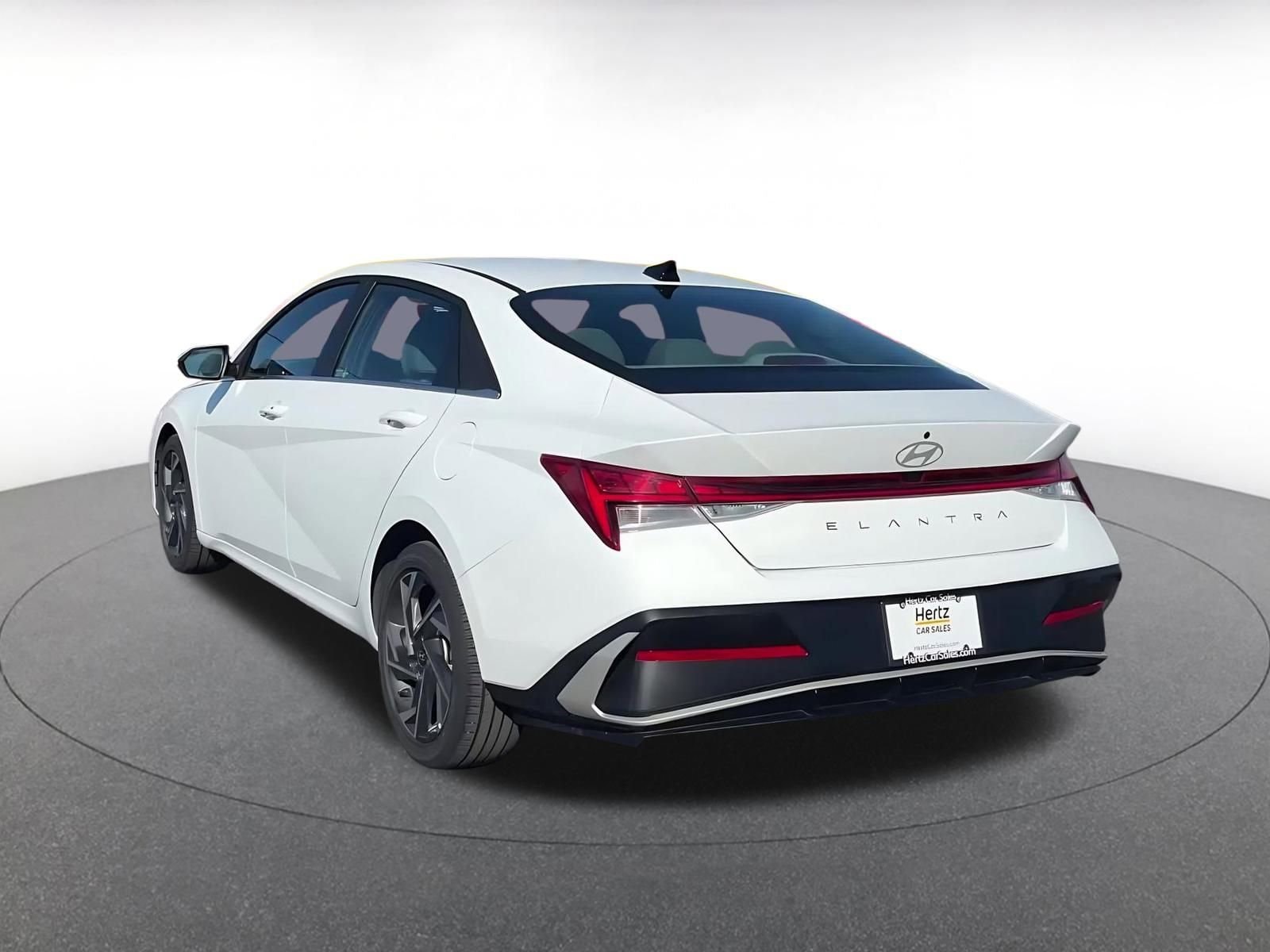 Thumbnail: 2025 Hyundai Elantra - 11