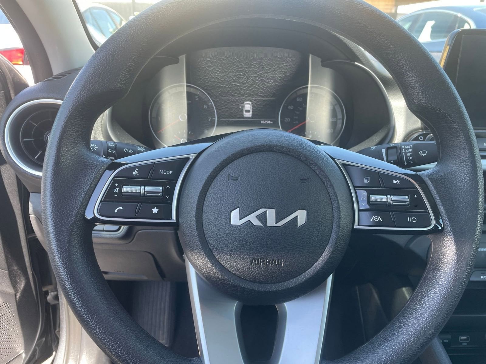 2024 Kia Forte LXS 26