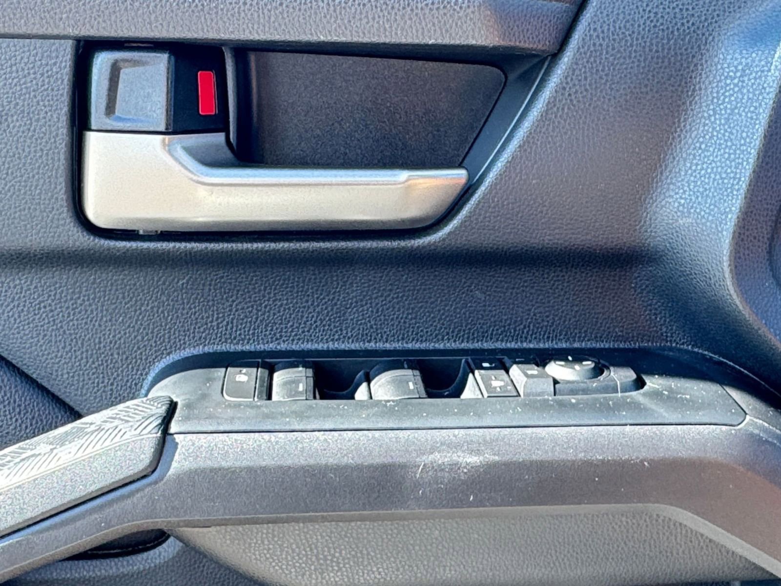 Thumbnail: 2025 Toyota Tacoma - 20