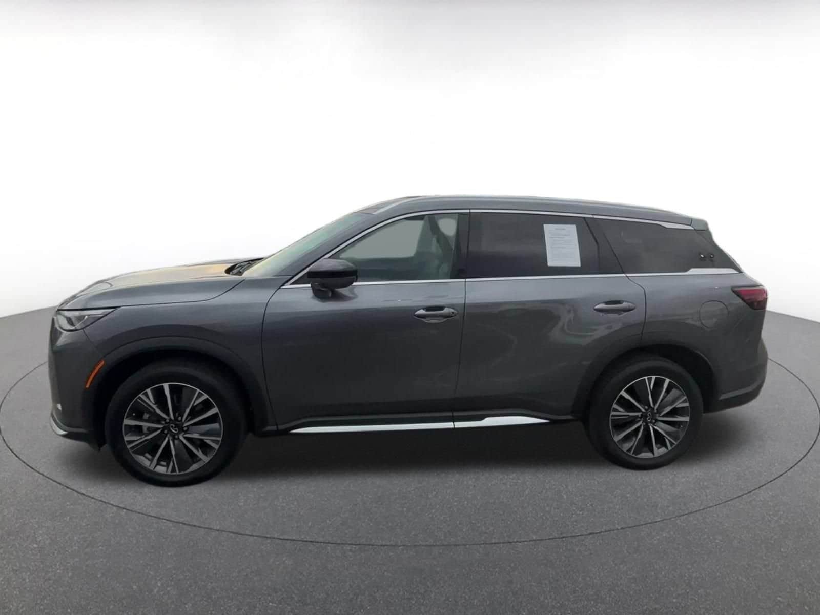 Thumbnail: 2026 INFINITI QX60 - 9