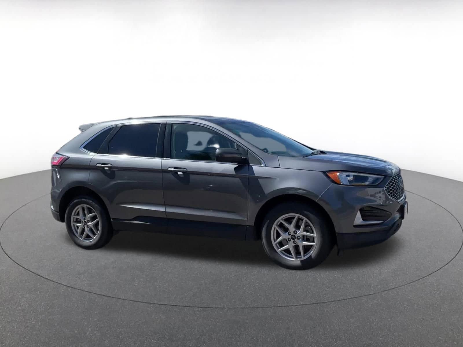 Thumbnail: 2024 Ford Edge - 2