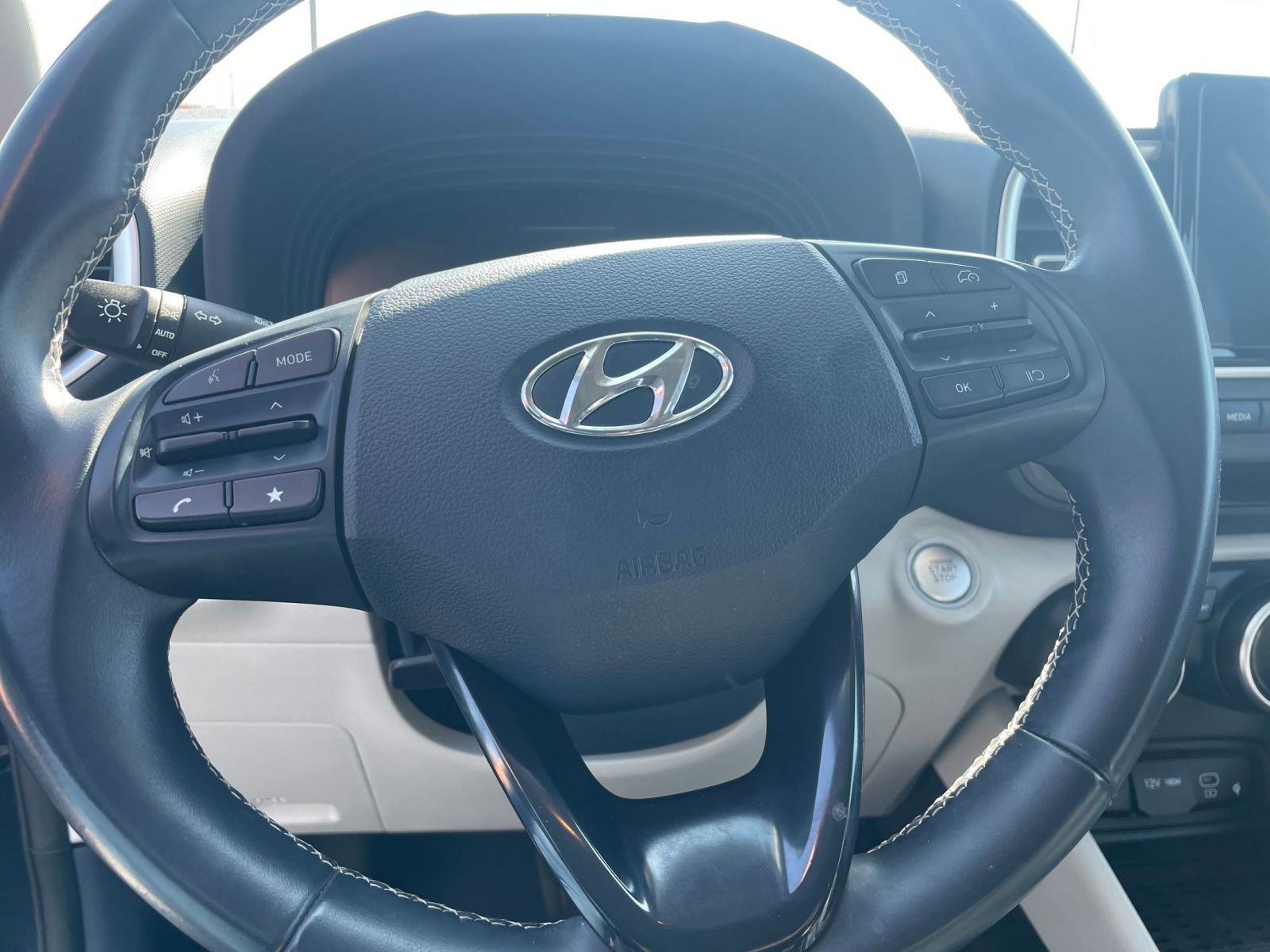 2023 Hyundai Venue Limited 26
