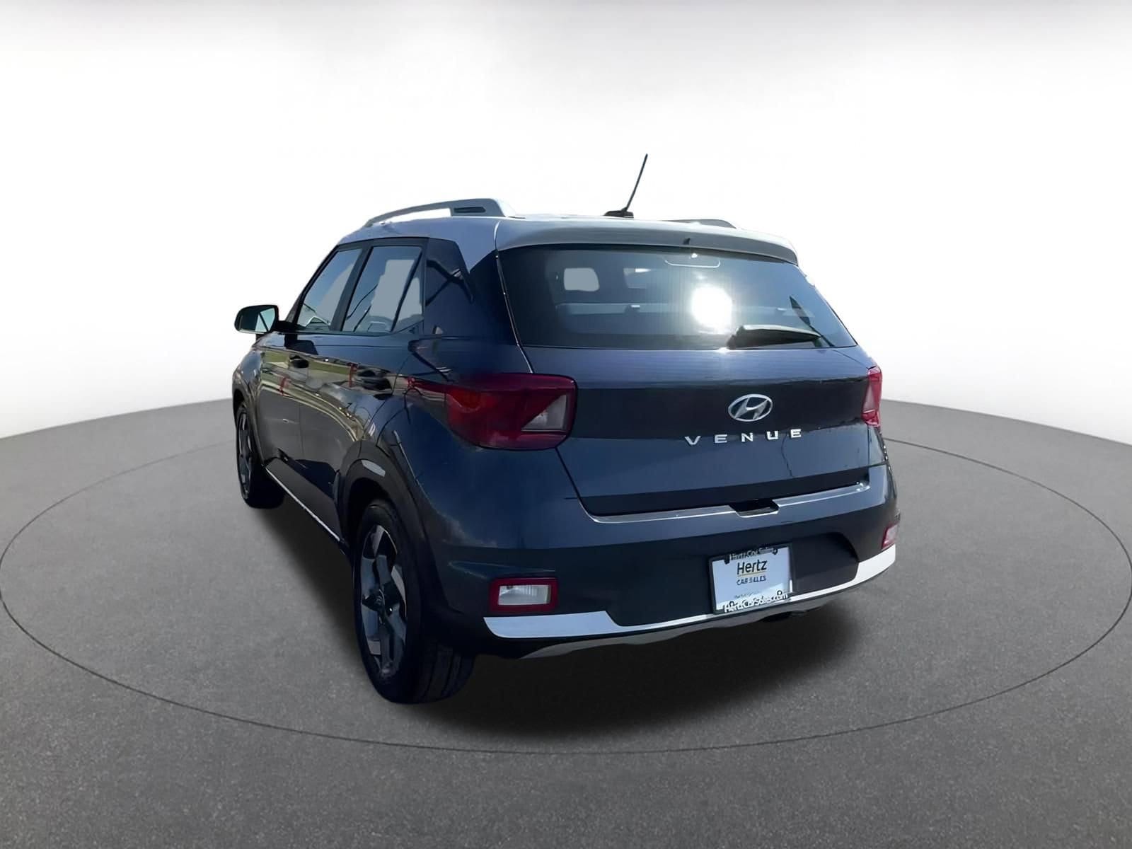 2023 Hyundai Venue Limited 11