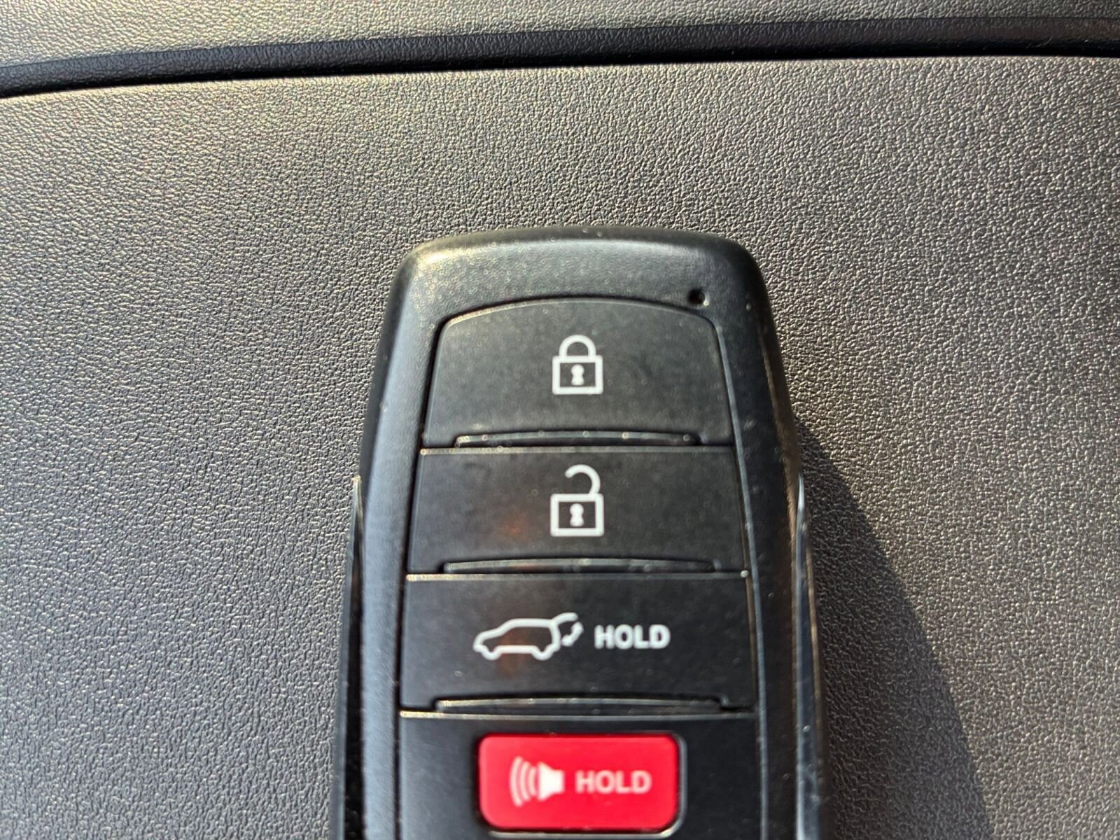 Thumbnail: 2025 Toyota Highlander - 28