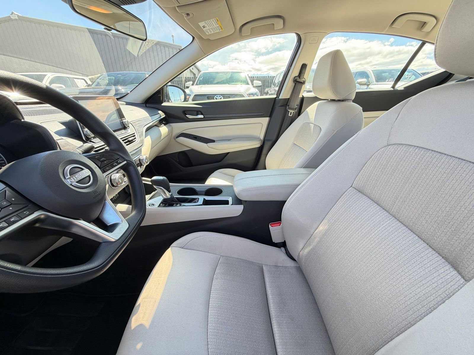 Thumbnail: 2025 Nissan Altima - 24