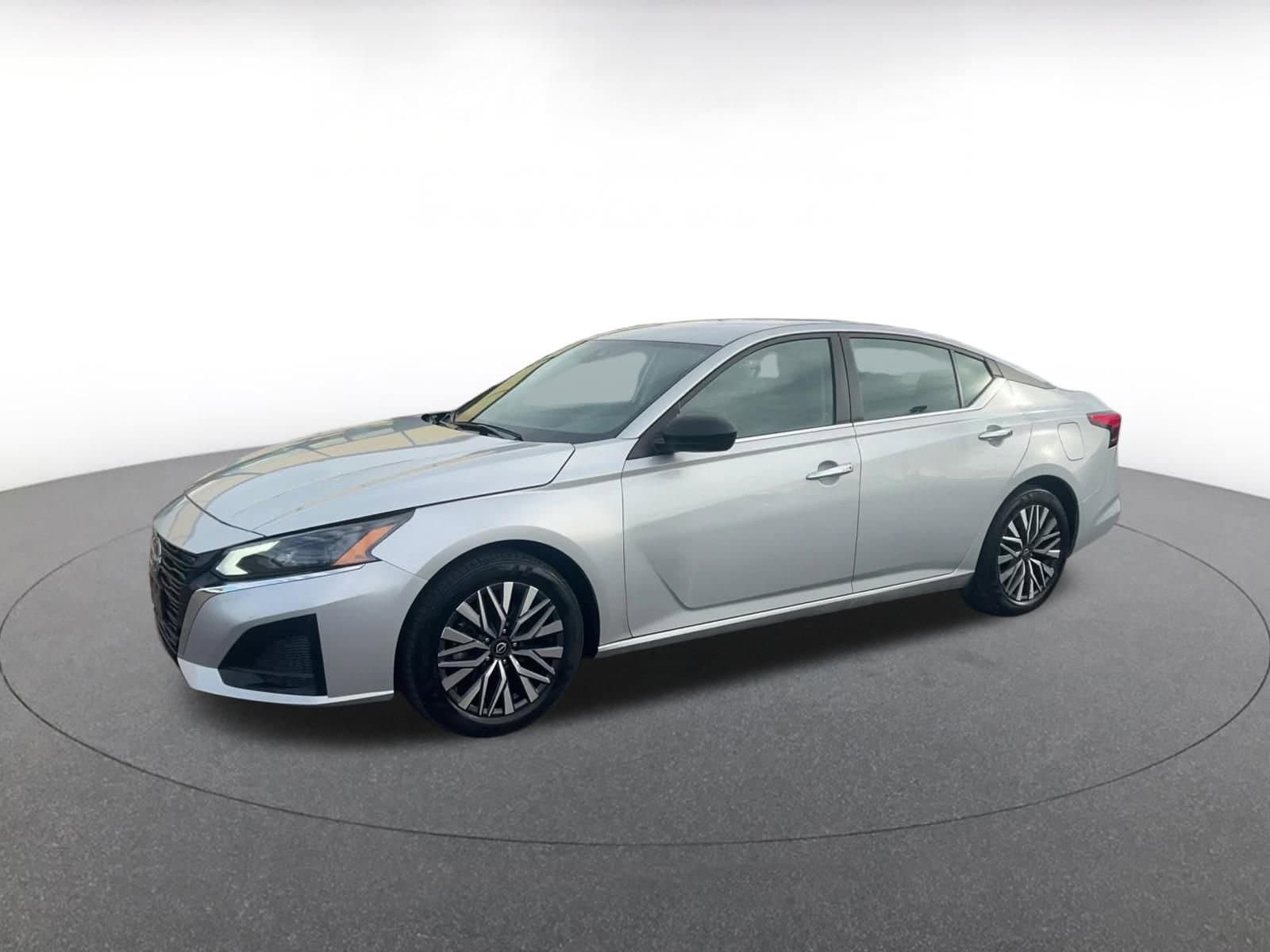 Thumbnail: 2024 Nissan Altima - 8