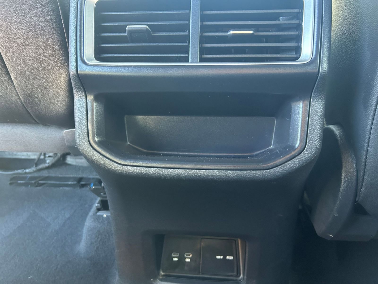 Thumbnail: 2025 Volkswagen Atlas - 25