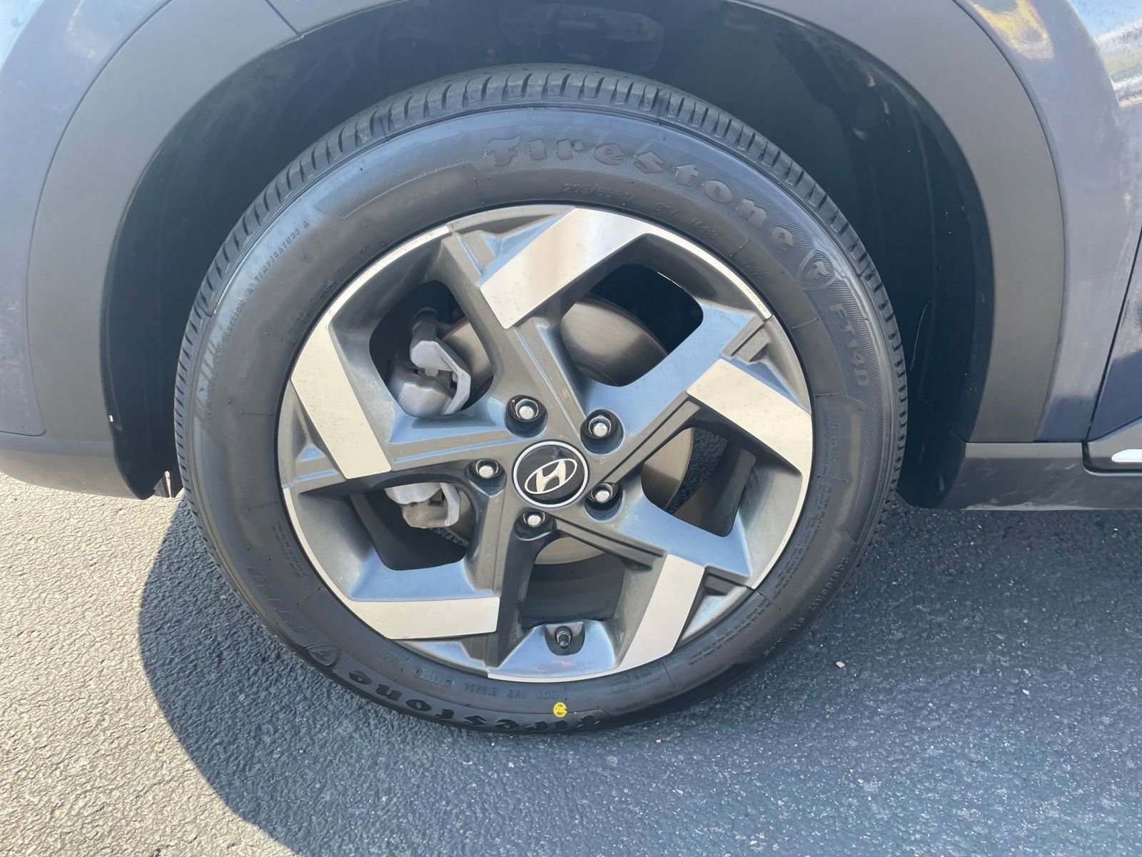 2023 Hyundai Venue Limited 28