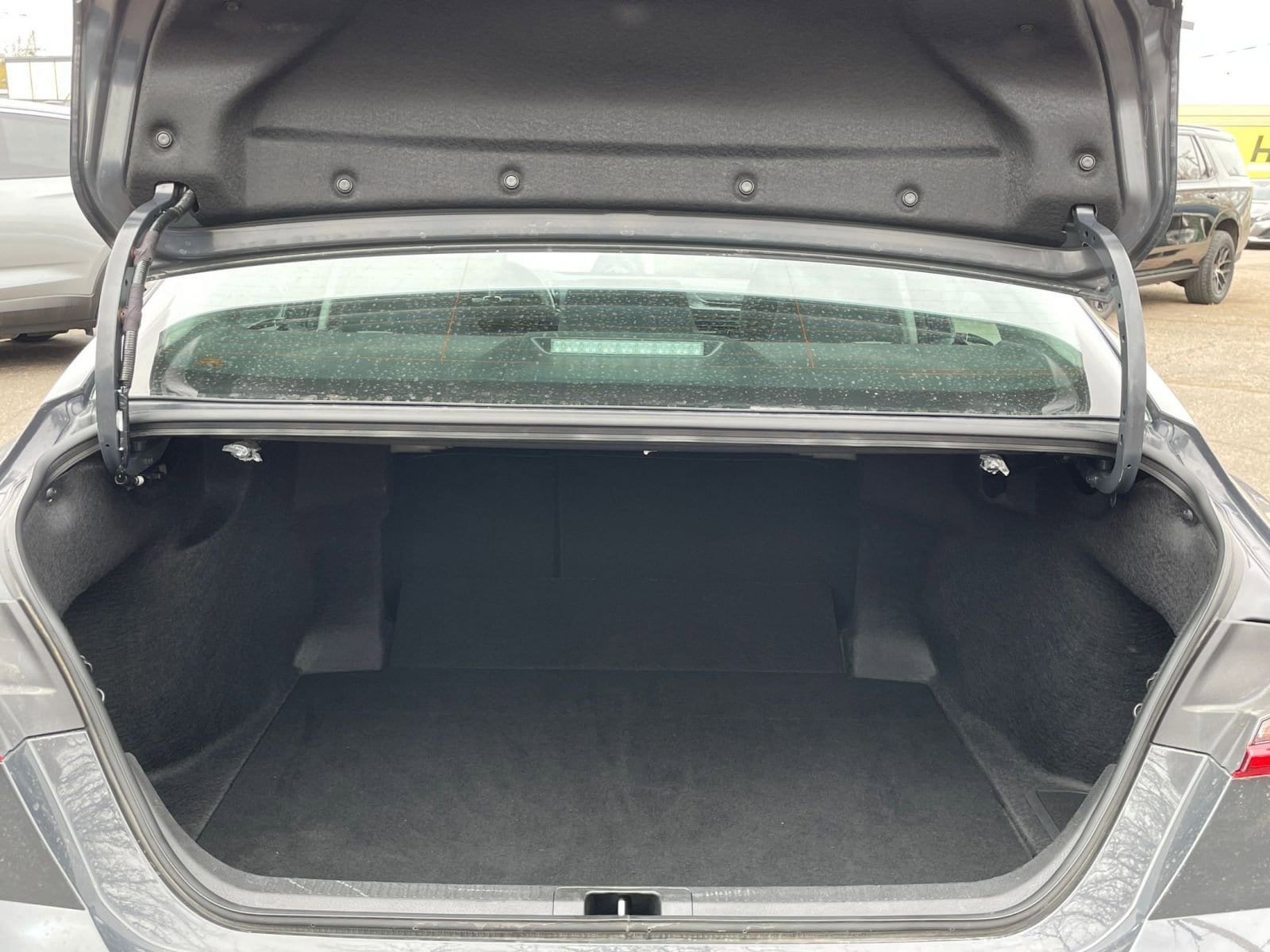 Thumbnail: 2025 Toyota Camry - 31