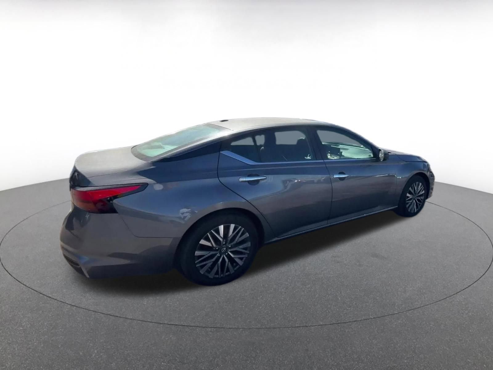 Thumbnail: 2025 Nissan Altima - 15