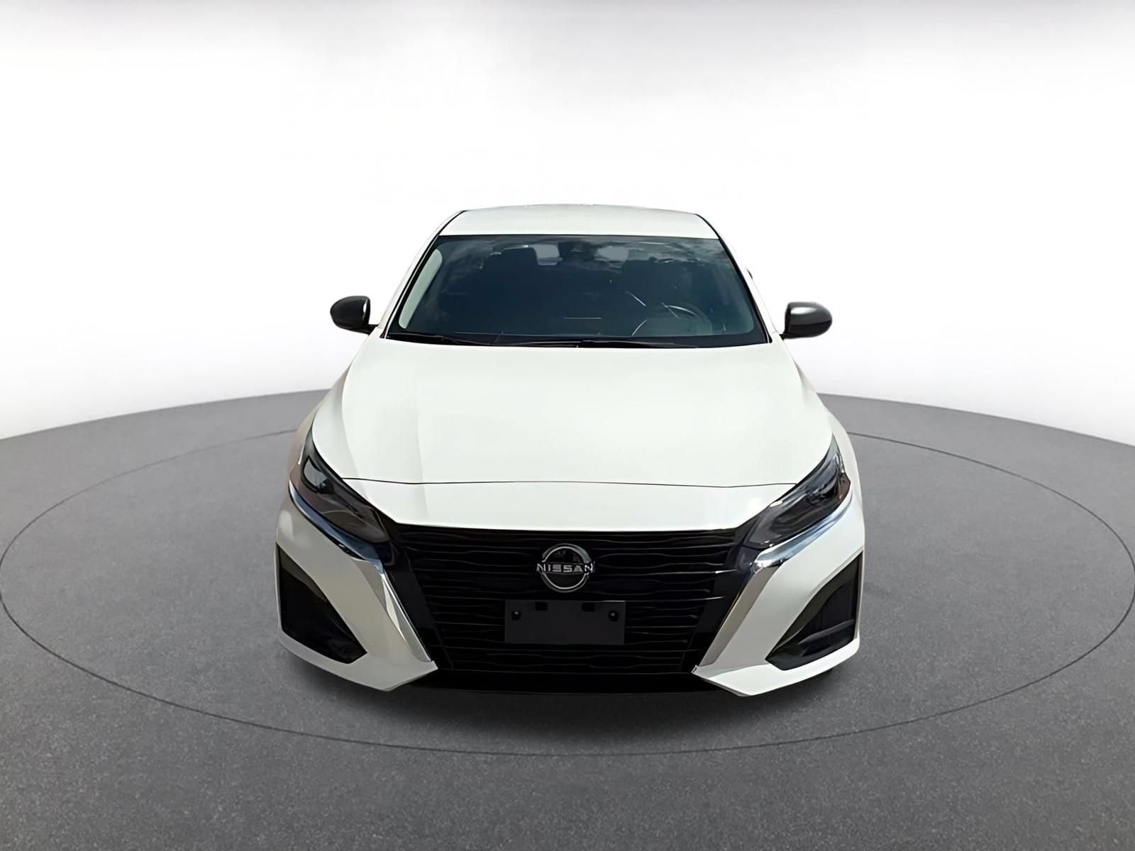 Thumbnail: 2025 Nissan Altima - 4