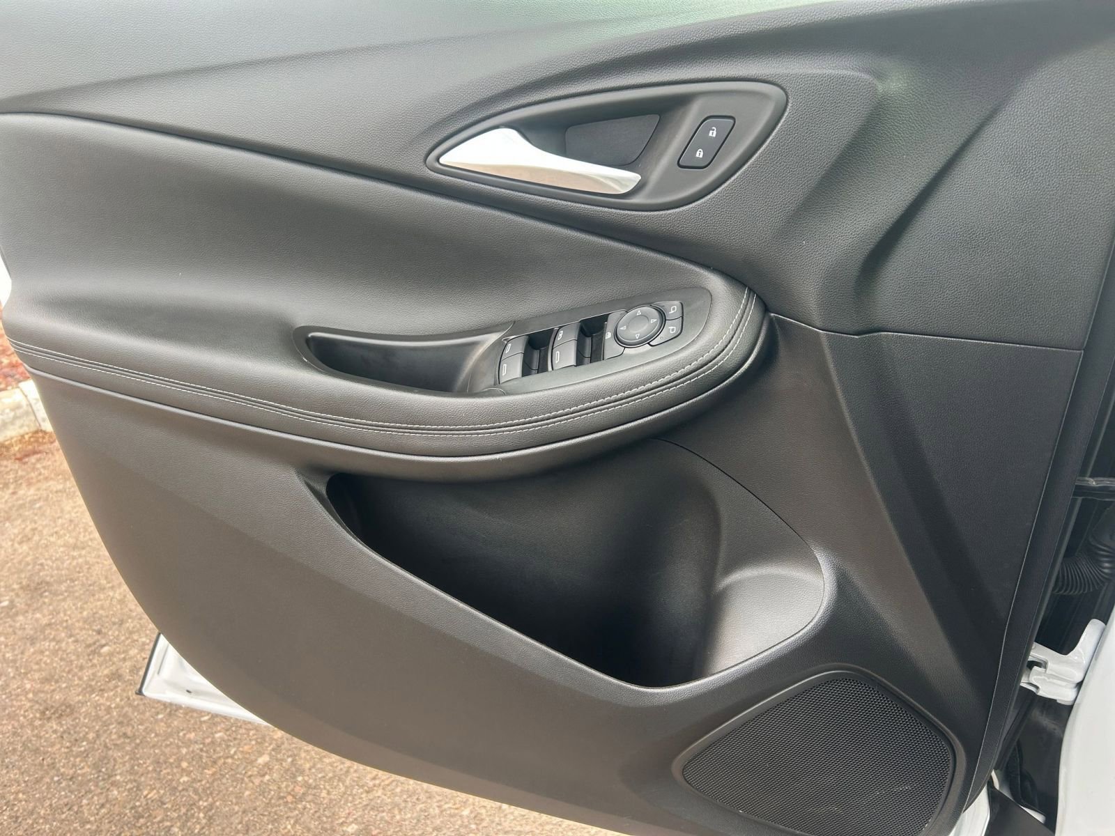 Thumbnail: 2025 Buick Encore GX - 18